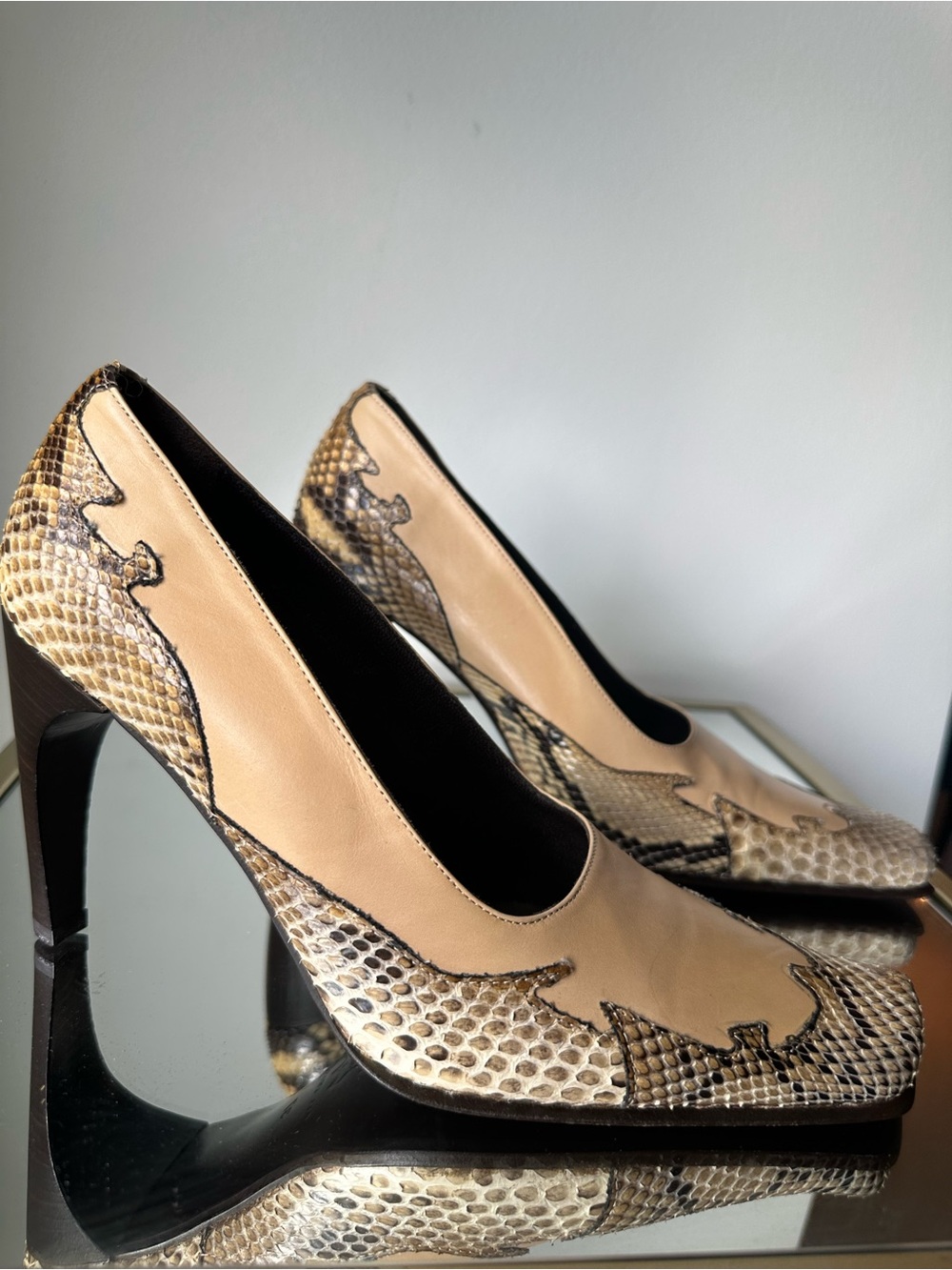 ROBERTO RINALDI Beige Snakeskin Leather High Heel Pumps